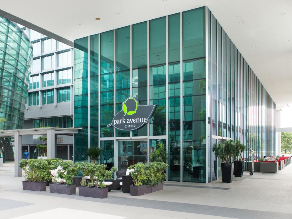 So Sánh Nhanh 3 Khách Sạn Gần Sân Bay Changi Singapore