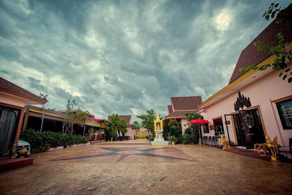 So sánh Khách sạn Sân bay Suvarnabhumi: Lựa chọn nhanh cho hành trình của bạn